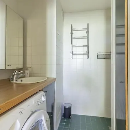 48 M2 With 3 Beds, Wifi And Tv ヘルシンキ